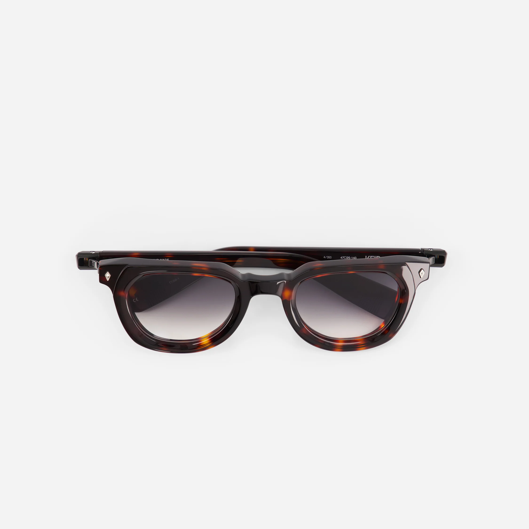 Sunglasses Model Keîd in TT/BB-1 with Grey Gradient lenses from Sato