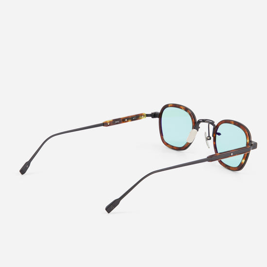 Sunglasses Model Rigel in B/T-1 with Green Gradient lenses from Sato