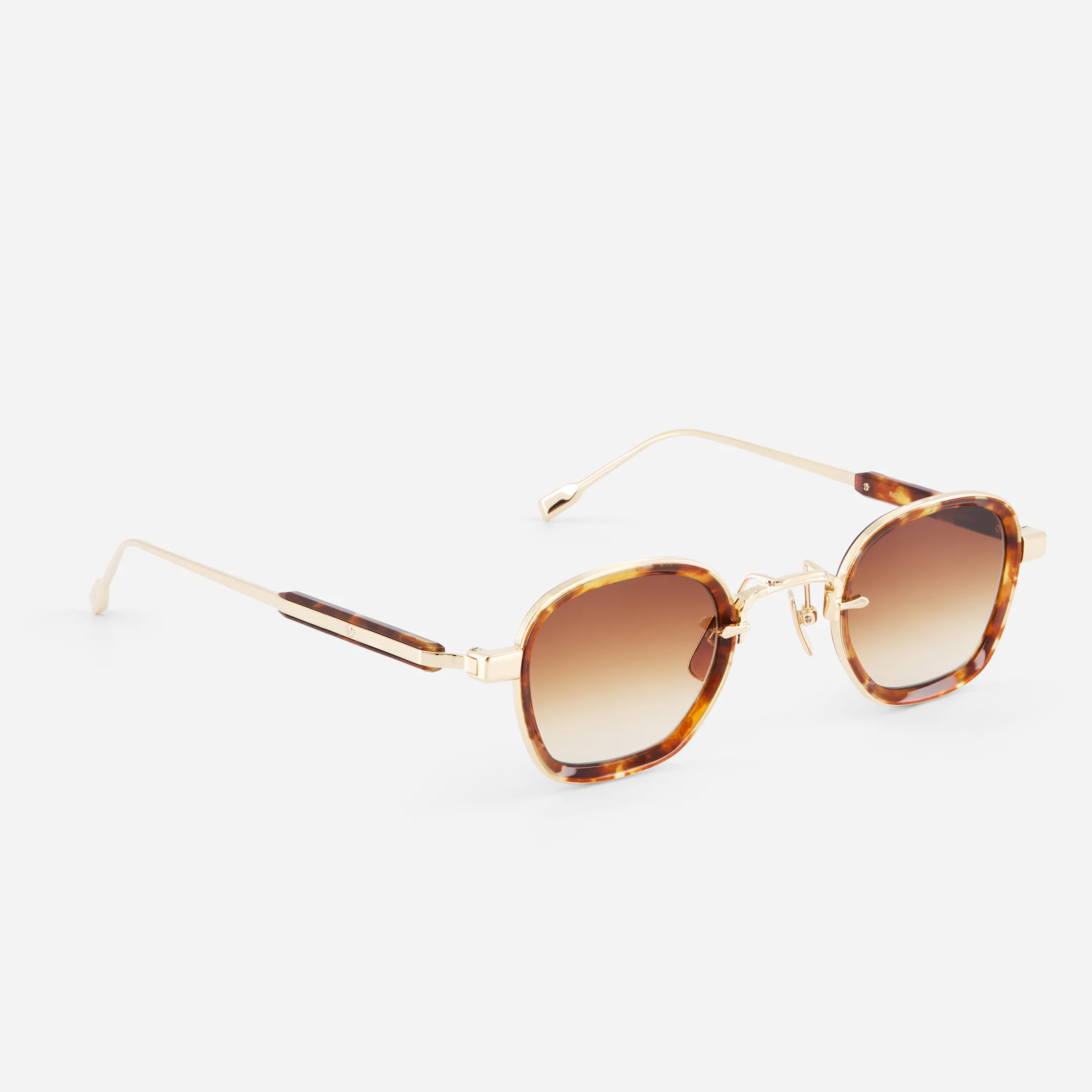 Sunglasses Model Rigel in L/GT-1 with Brown Gradient lenses from Sato
