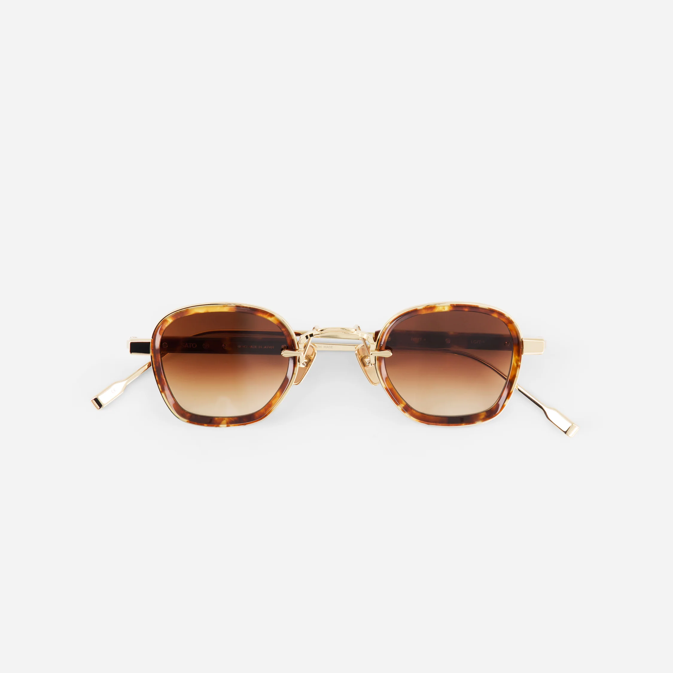 Sunglasses Model Rigel in L/GT-1 with Brown Gradient lenses from Sato